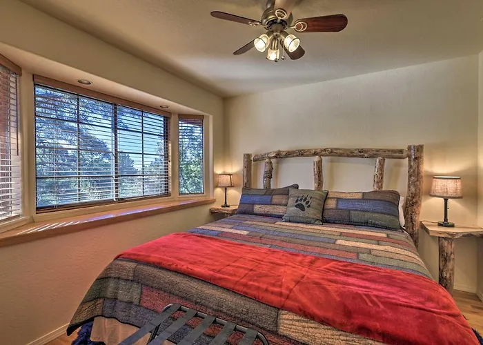 With On-site Trails, 3 Mi To Dtwn! Holiday home Flagstaff