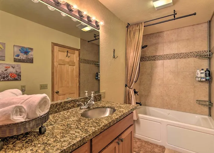 Holiday home With On-site Trails, 3 Mi To Dtwn! *